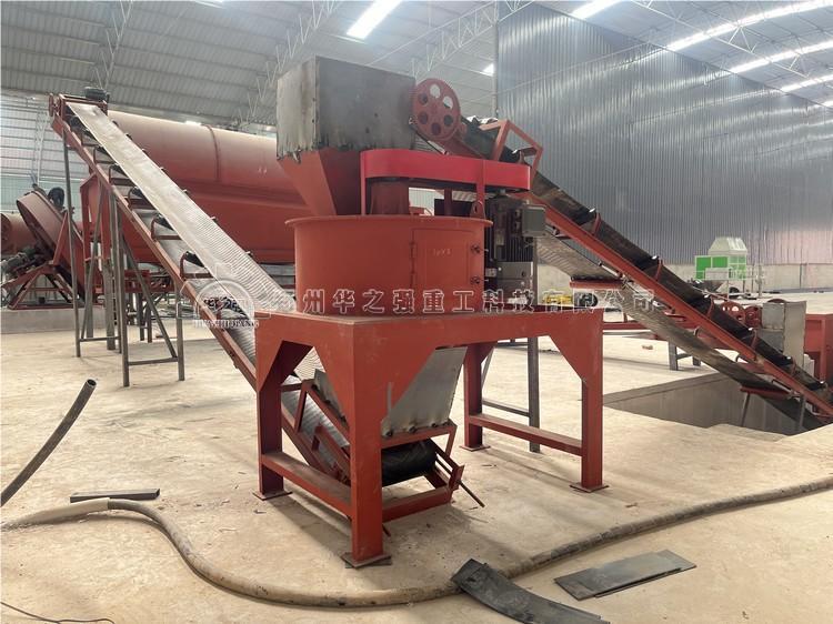 年產(chǎn)2萬(wàn)噸雞糞有機(jī)肥設(shè)備需要投資多少錢？