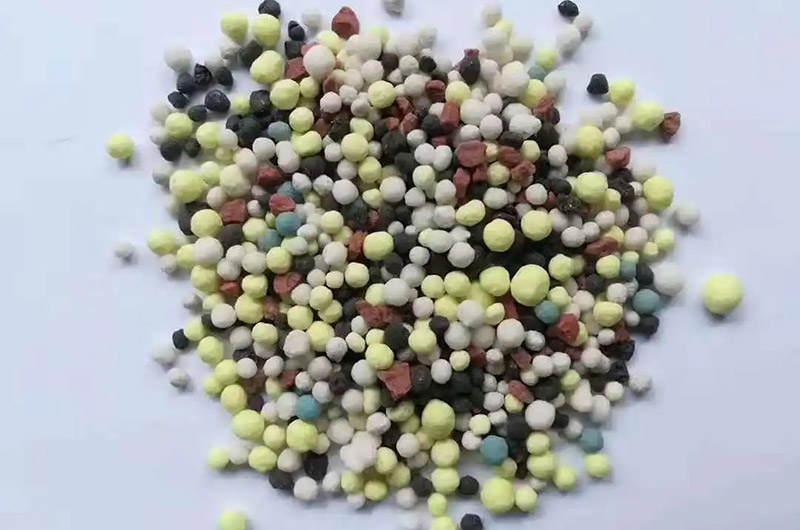 生產(chǎn)有機(jī)無(wú)機(jī)摻混肥的步驟有哪些？